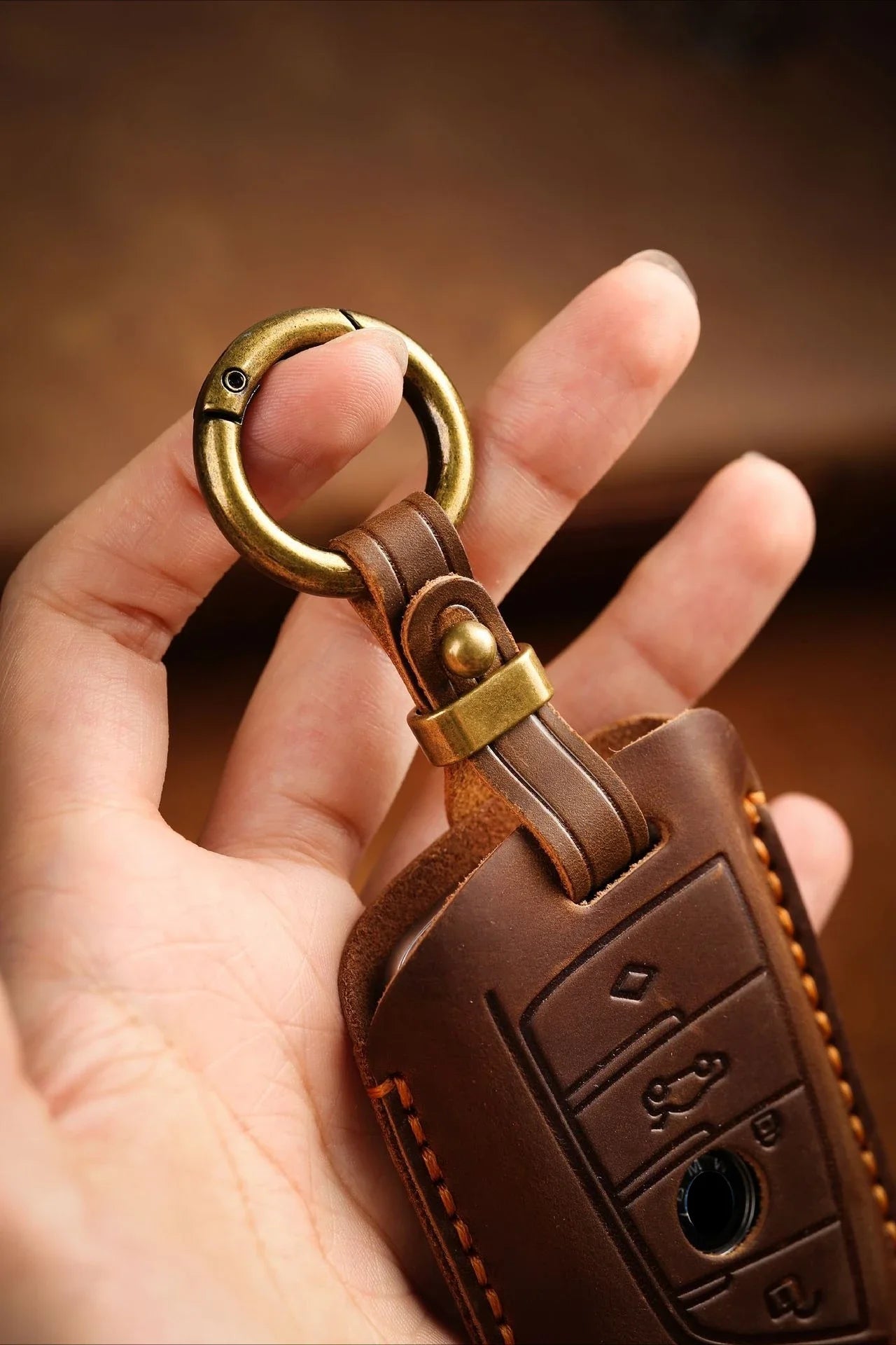 Universal Car Key Holder Ring | Anti-Loss Leather Strap for Jeans | Premium Genuine Leather & Alloy | Secure Clip for Car Keys